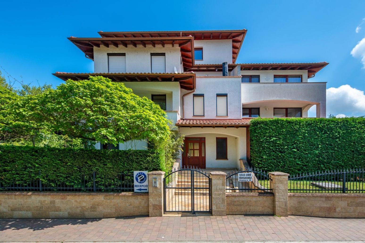 Sekli Apartman Balatonlelle Exterior foto